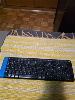 Logitech bežična tastatura