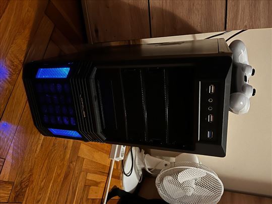 Racunar, kao nov koriscen kratko vreme.