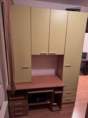 Radni sto sa ormarom