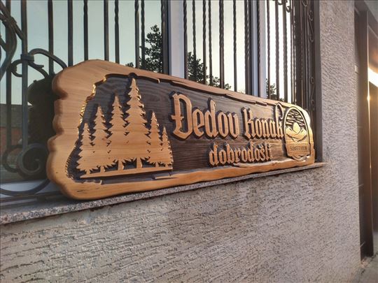 Drvene reklame za ugostiteljstvo