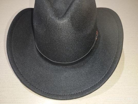 Lovački šešir 44