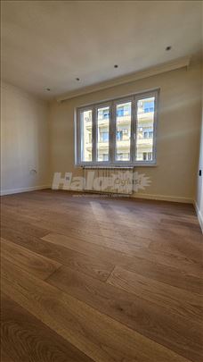 Premium salonac u Resavskoj 96m2, 3.0,3 sprat,lift