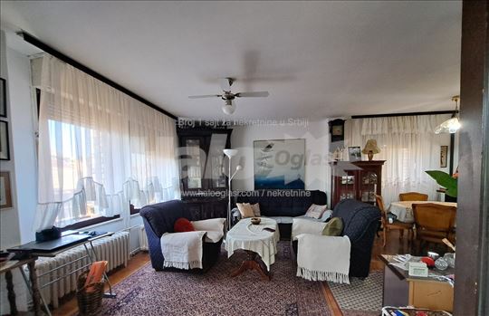 Prodaje se komforan stan naselju Cerak Vinogradi