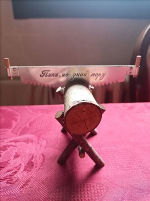 Suvenir iz Rusije - drvo i testera