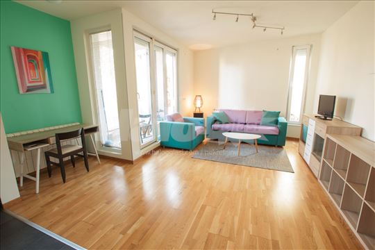 Renoviran 2.0 stan - Terasa - Lak parking - Gas