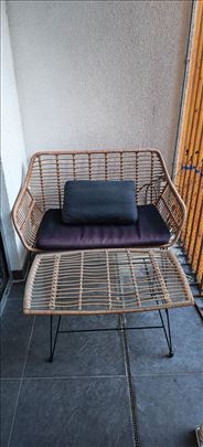 Bastenski set dvosed + sto +2 stolice