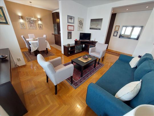 Blok 22, useljiv dvosoban stan, novija gradnja