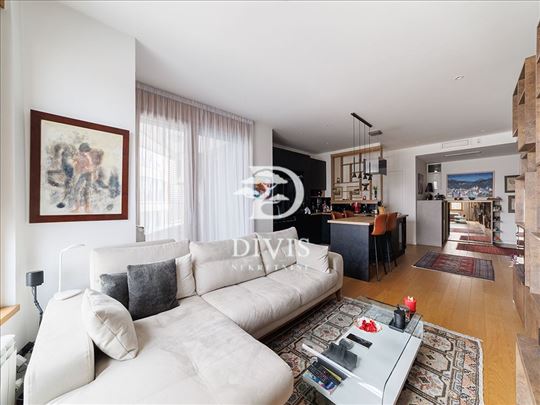 Četvorosoban stan u Skyline kompleksu, 107m2 