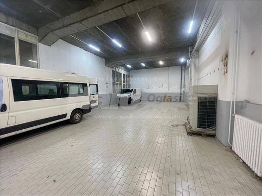 Magacin - Hala 650 m2 i 1250 m2 