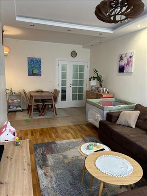 Medak,Prodaje se lux,potpuno renoviran stan ID#169