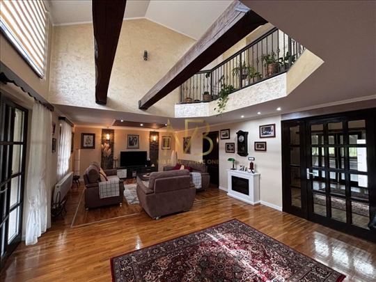 Oaza mira nadomak centra Sopota!