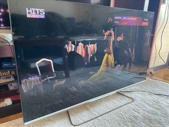 Philips 47" (119cm) Smart TV – Ambilight 3 – Full 