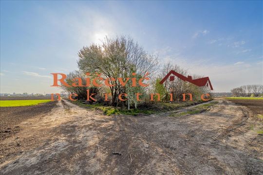 Plavi horizonti, plac od 76.96 ari