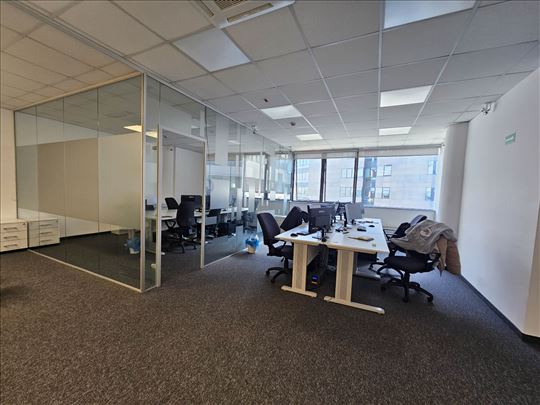 Kancelarije, 192m2 plus terasa 13m2 