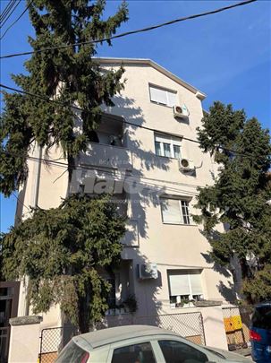 Renoviran dvosoban stan na Voždovcu, odmah useljiv