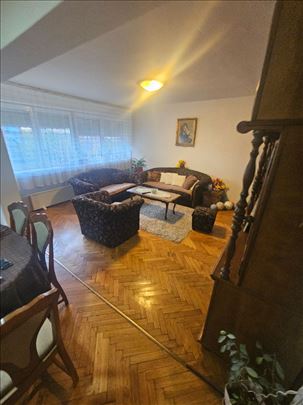 B zgrade trosoban prelep stan -moze kredit