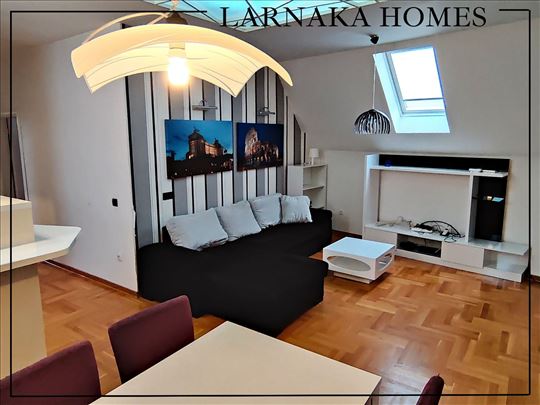 VRAČAR | Stan 65m² | renoviran | Miran | Osunčan