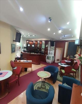 YBC  kafe sa baštom