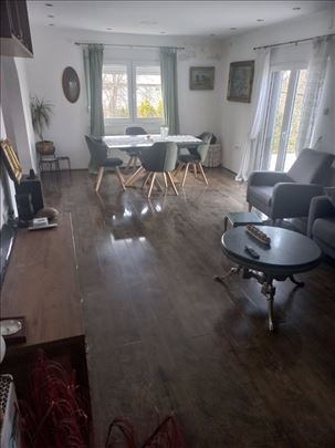 Grocka, uknjižena kuća 285m2, 4,22 ara, odlična