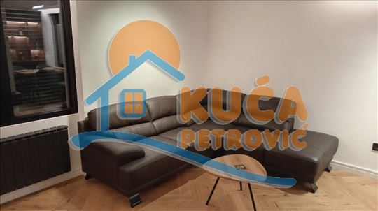Izdaje se odličan, lux jednoiposoban stan kod Čair