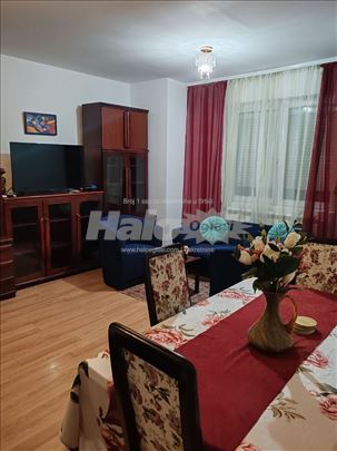 Izdajem stan kod Vukovog spomenika