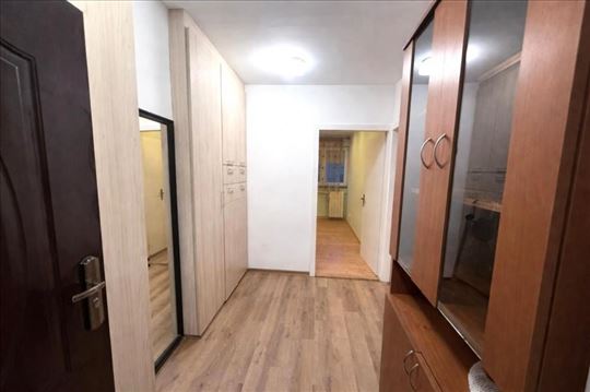 Kanarevo brdo, kod OŠ ,, Djura Jakšić, uknjižen