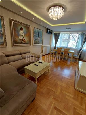 Lux četvorosoban stan, 69m2