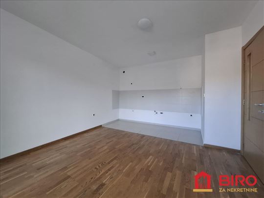 Stan,Novi Sad,Petrovaradin,kv: 64.00, ID: 1013121