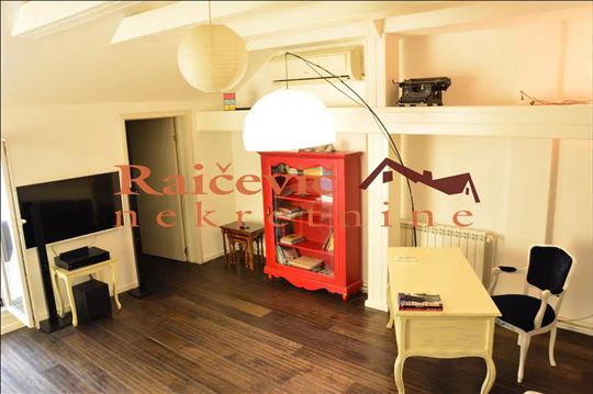 Trosoban, renoviran u vili na Vračaru