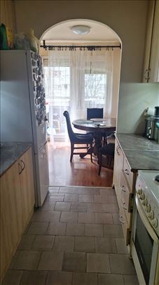 Blok 45,pored škole,1.5,59m2,lođa,1/11,uknjižen