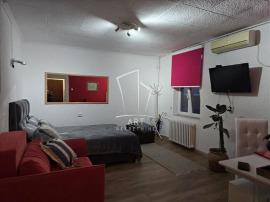 Garsonjera u strogom centru ID#14572