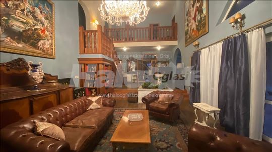 Medaković 3, kuća 400m2, plac 17ari 