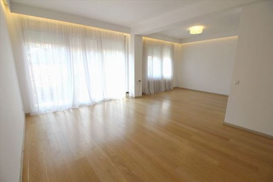 Nov 4.0 stan, 2 terase, garaža, Dorćol, ID4606