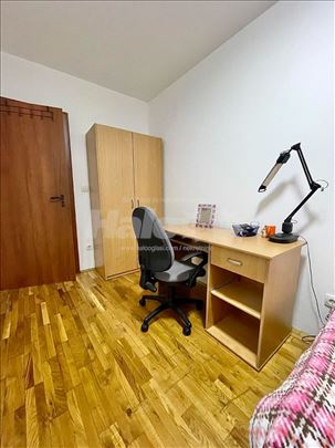 Odlican stan sa dvoristem