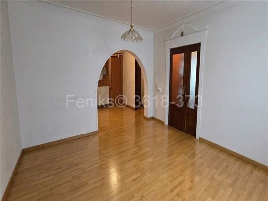 Prodaja kuće Lekino brdo 380m2