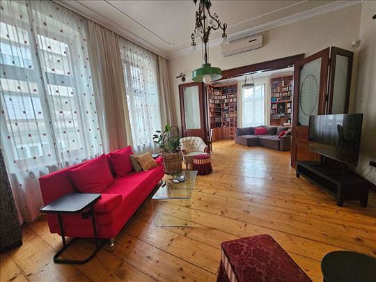 Prostran salonac 3.0 kod knez Mihailove