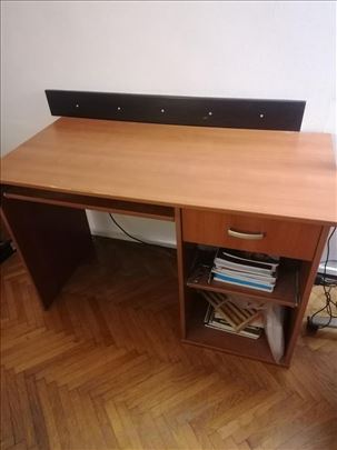 Radni sto POKLANJAM Hitno