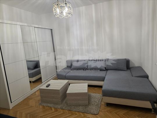 Stan kod Bioskopa Vozdovac- jako male režije 