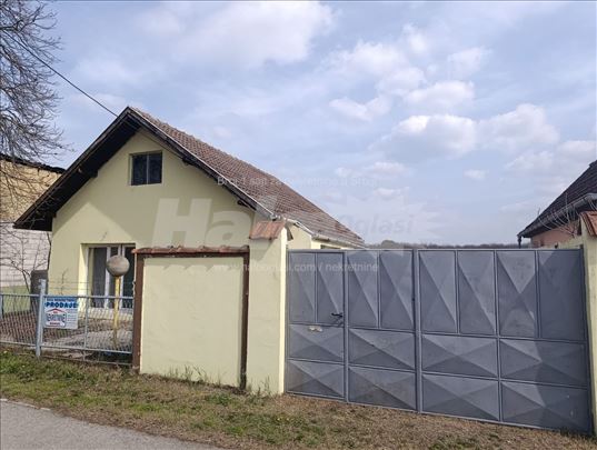 Subotica-Kelebija-novija-kuća na glavnom putu