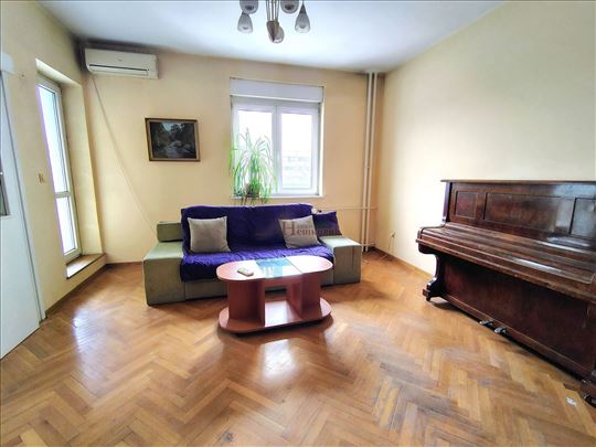 Blok 32 Univerzitetsko naselje O Brigada 4,0 uknj