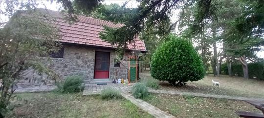 Kuća Vrdnik 80m2 plac 32,33a