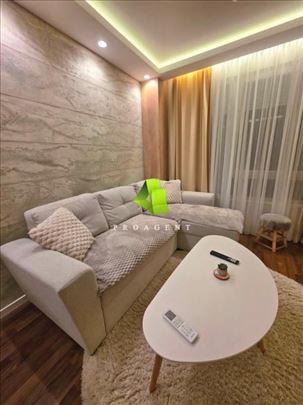 Lux neuseljavan nov jednoiposoban stan na Ledenoj 