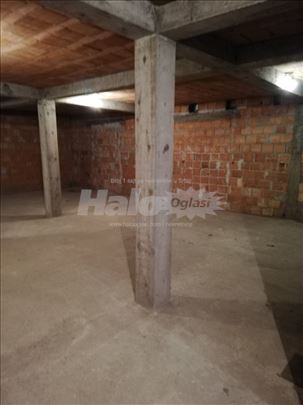 Magacinski prostor, 130 m2, Altina