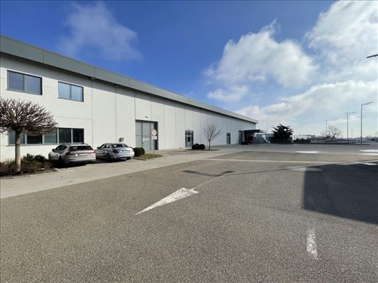 Magacinsko poslovni prostor na prodaju, Ruma