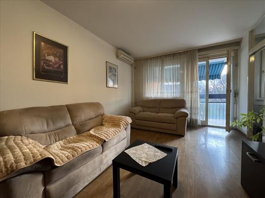 Održavan dvoiposoban stan, Gandijeva, Blok 63 ID#2