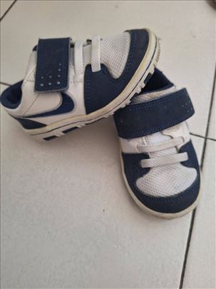 Patike Nike br 21 gaziste 11cm original