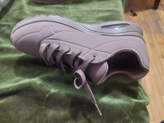 Skechers patike 40 kao nove
