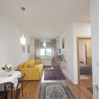 Stan,Novi Sad,Centar,kv: 35.00