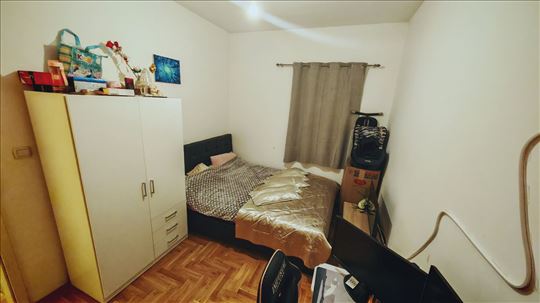 Borča uknjižen hitno 3.0+parking mesto