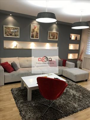 Centar NameŠten Trosoban Stan 850 Eura